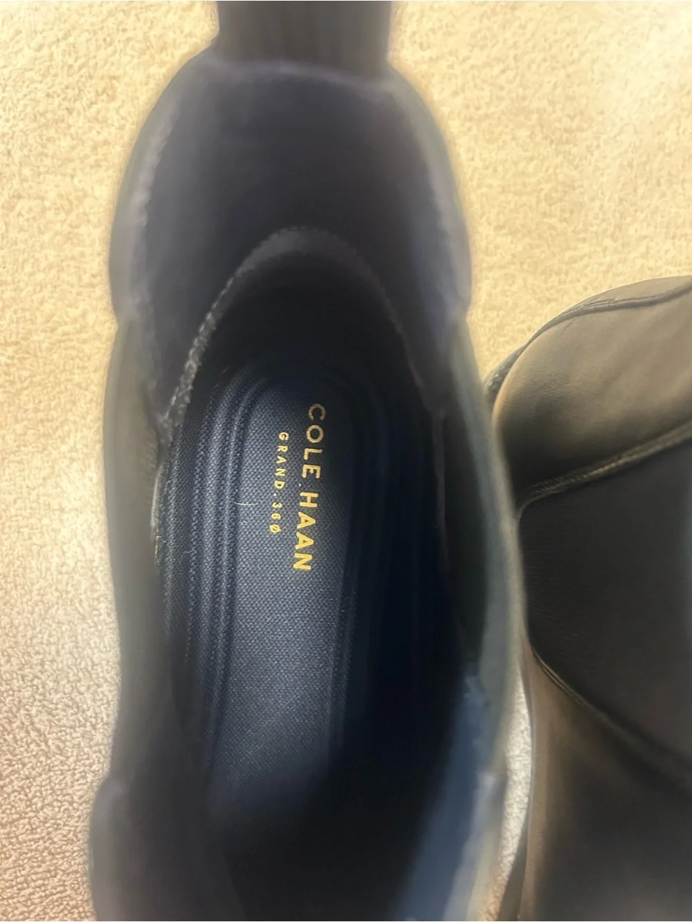 COLE HAAN WAGNER GRAND CHELSEA Black leather boots. Cap toe Size 9.5 NICE